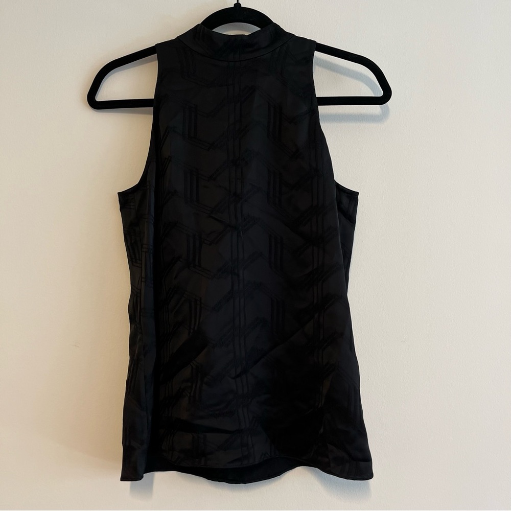 Theory Sleek Mock Shell Fluid Jaquard Tie Neck Tank